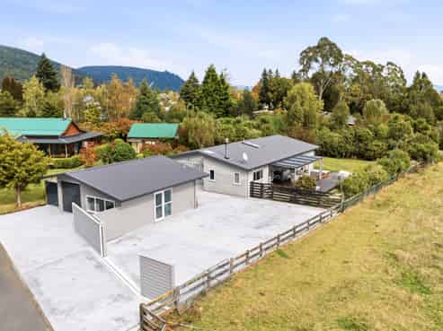 98 Kinloch Road, Kinloch