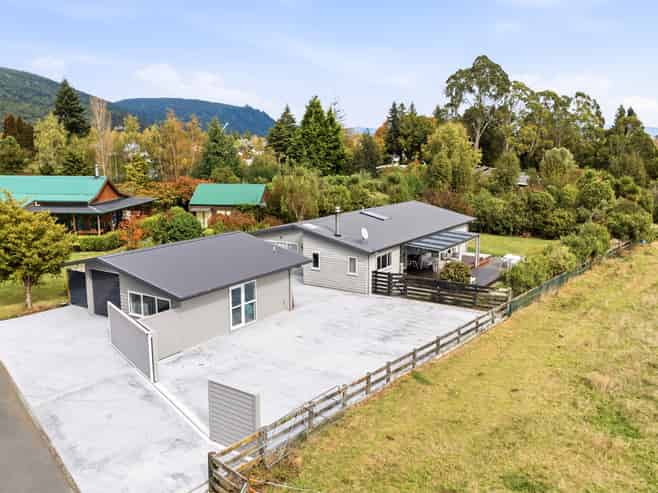 98 Kinloch Road, Kinloch