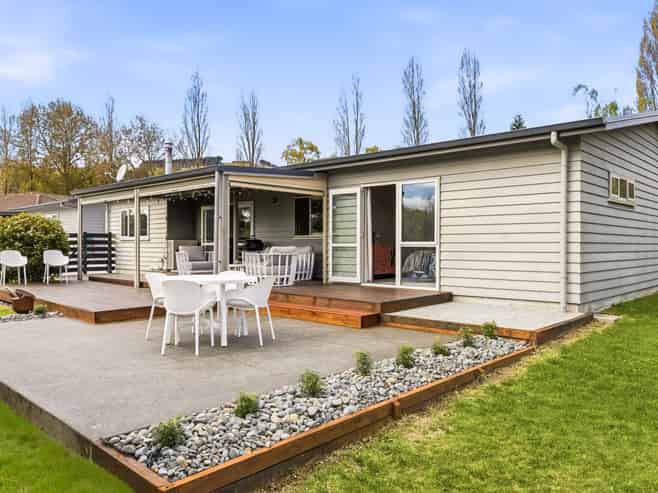 98 Kinloch Road, Kinloch