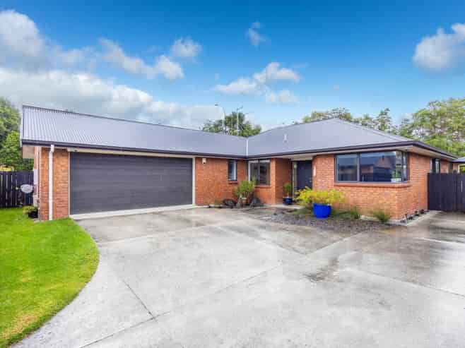 42 Nielsen Gardens, Rototuna