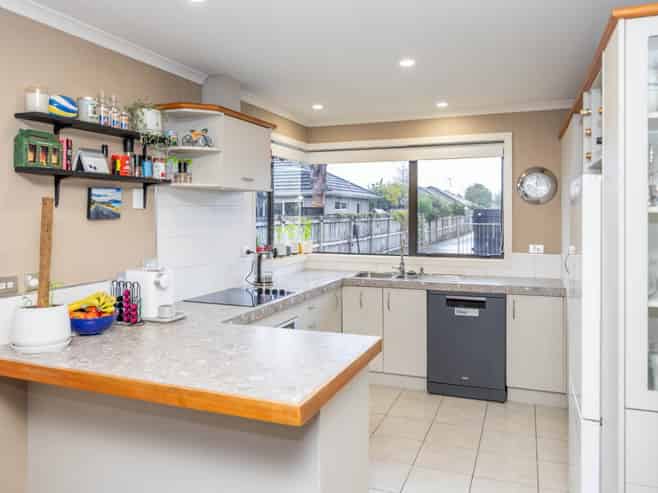 42 Nielsen Gardens, Rototuna