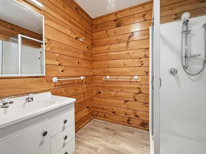 421B Sunset Road, Sunnybrook