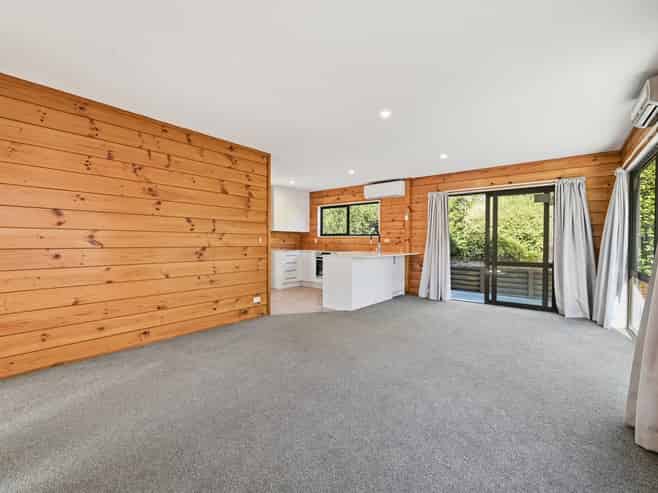 421B Sunset Road, Sunnybrook