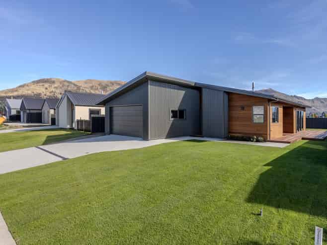 9 Packer Road, Wanaka