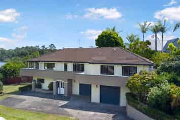 8 Eleanor Place, Blockhouse Bay