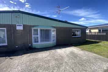 2/15A Byron Street, Miramar