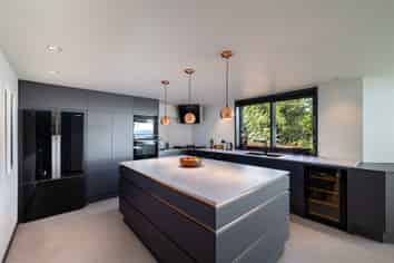 31 Citrus Lane, Enner Glynn