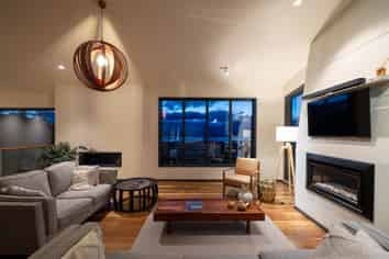 31 Citrus Lane, Enner Glynn