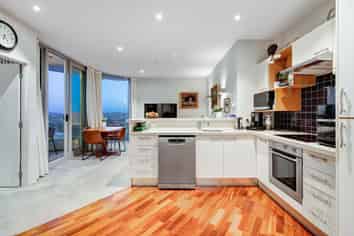 1111/11 Tamariki Avenue, Orewa