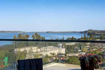 1111/11 Tamariki Avenue, Orewa