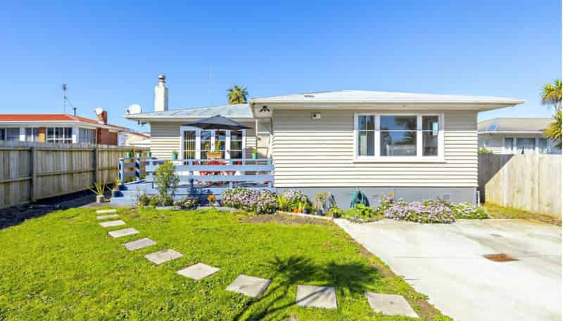 37 Puriri Road, Manurewa