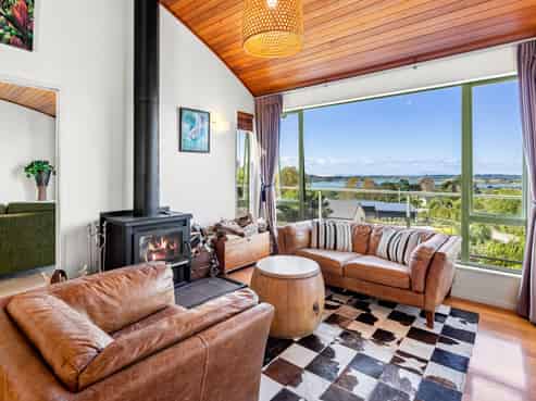 8 Pukeora Way, Mangawhai