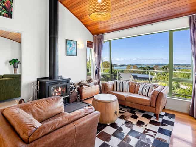 8 Pukeora Way, Mangawhai