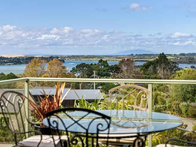 8 Pukeora Way, Mangawhai