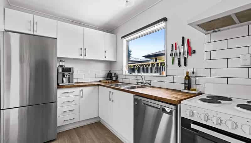 605 Maddison Street, Akina