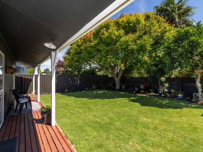 605 Maddison Street, Akina