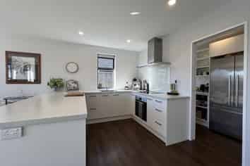 47 Crossley Ave, Woodend