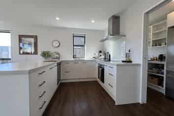 47 Crossley Ave, Woodend