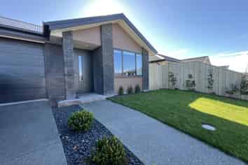 47 Crossley Ave, Woodend