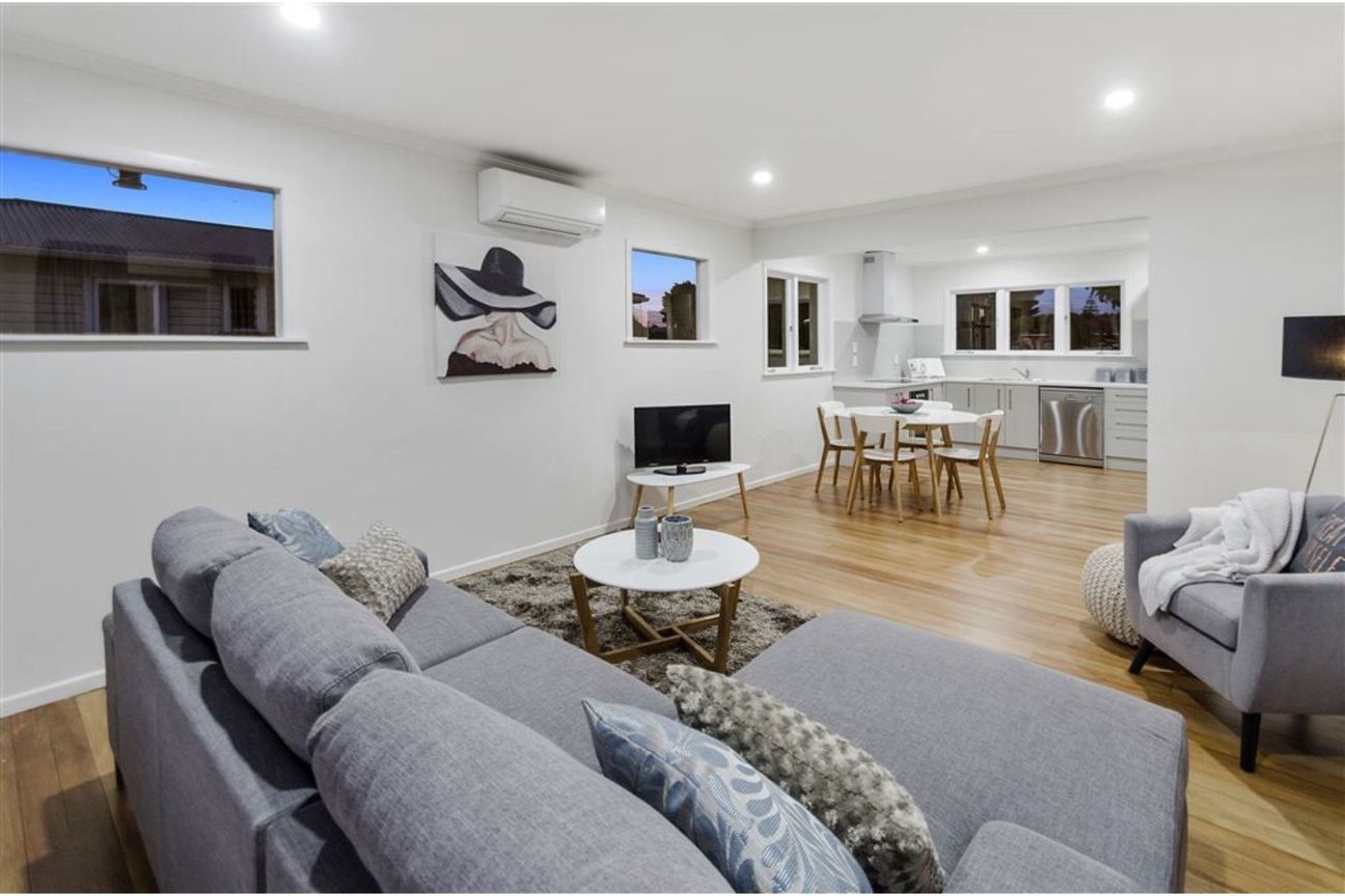Freehold Corner Site with Great Potential – pohled 4