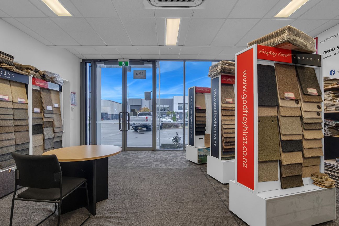 Modern Wigram Warehouse - Bild 2