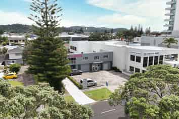 OFFICE WITH BUILDING NAMING RIGHTS