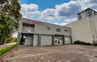 OFFICE WITH BUILDING NAMING RIGHTS