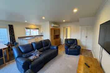 1/75 Huxley Street, Sydenham