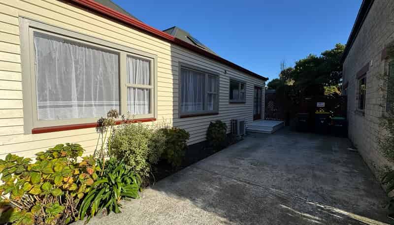 1/75 Huxley Street, Sydenham