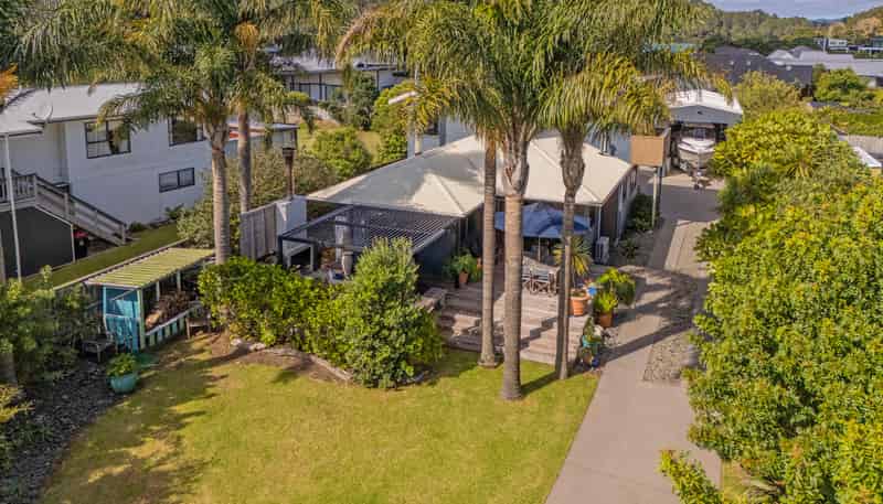 66 Charles Green Drive, Cooks Beach