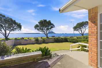 99 Beach Road, Otumoetai