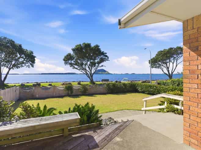 99 Beach Road, Otumoetai