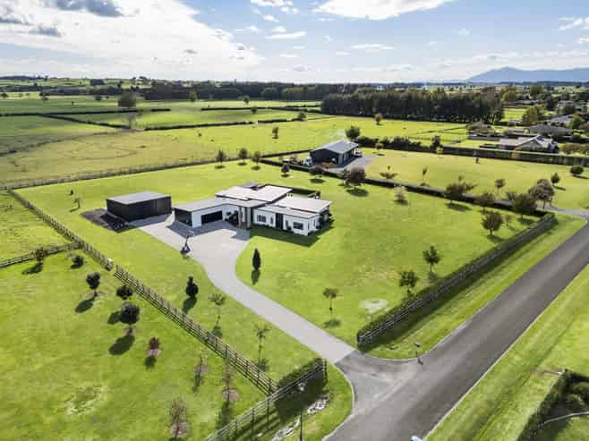 52 James Avenue, Matamata