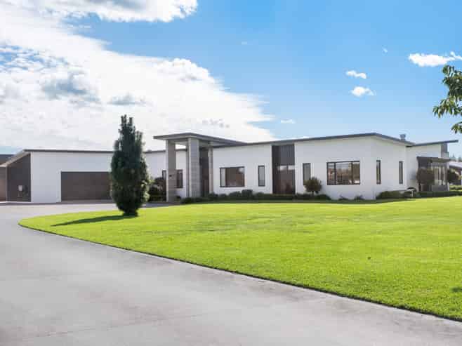 52 James Avenue, Matamata