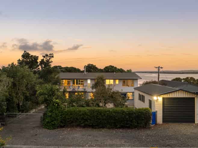 48 Ronald Avenue, Glenbrook