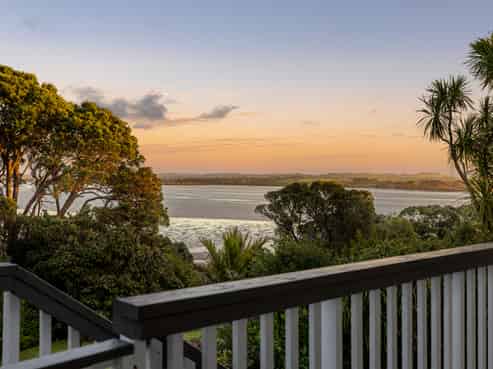 48 Ronald Avenue, Glenbrook