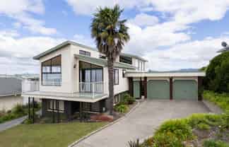 8 Harbour View Road, Onerahi