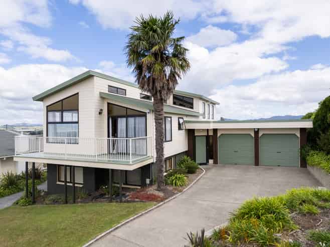 8 Harbour View Road, Onerahi