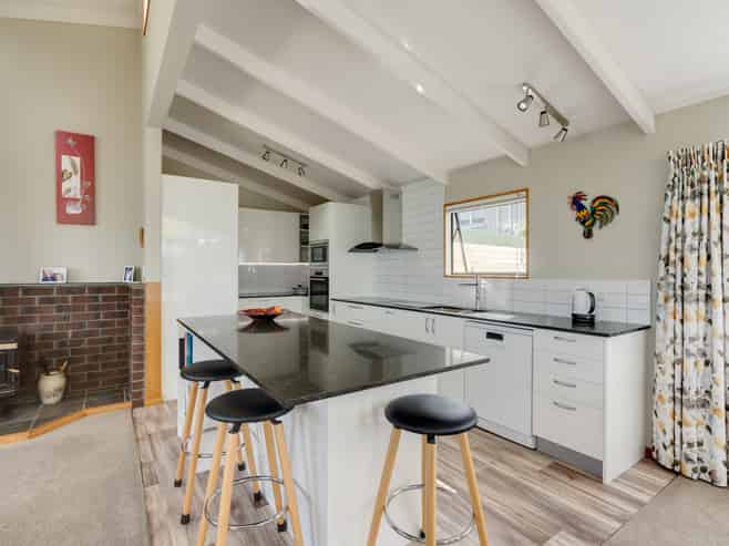 8 Harbour View Road, Onerahi