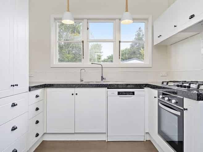 77 Jellicoe Drive, Hamilton East