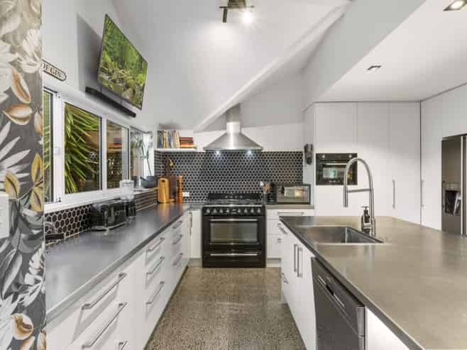 2/199 Papamoa Beach Road, Papamoa