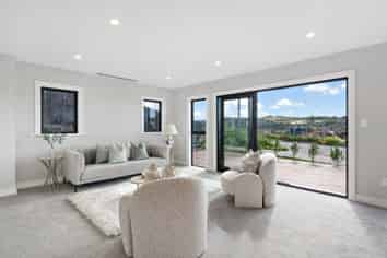 9 Halcyon Bay Lane, Orewa