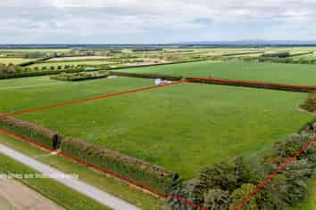 524 Adams Road, Charing Cross