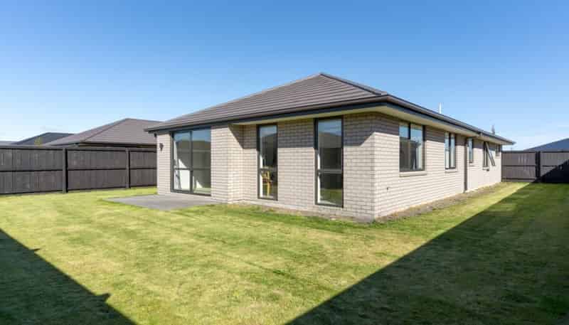 187 Faringdon Boulevard, Rolleston