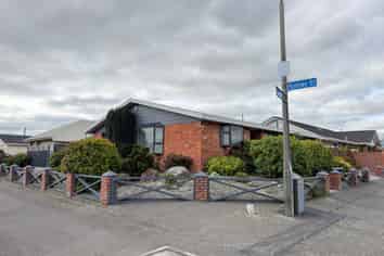 44 Newcastle Street, Windsor