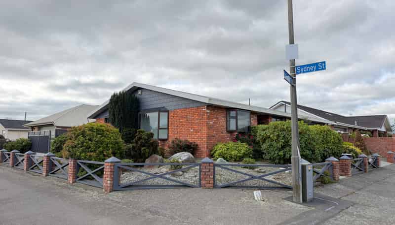 44 Newcastle Street, Windsor