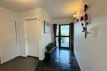 44 Newcastle Street, Windsor