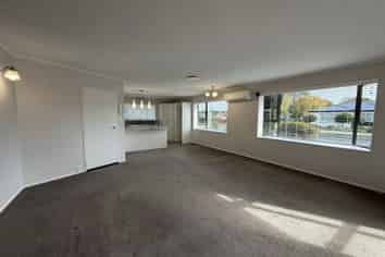 44 Newcastle Street, Windsor