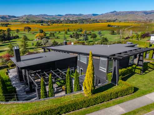 105 Marlborough Ridge Drive, Fairhall