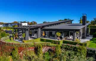 105 Marlborough Ridge Drive, Fairhall
